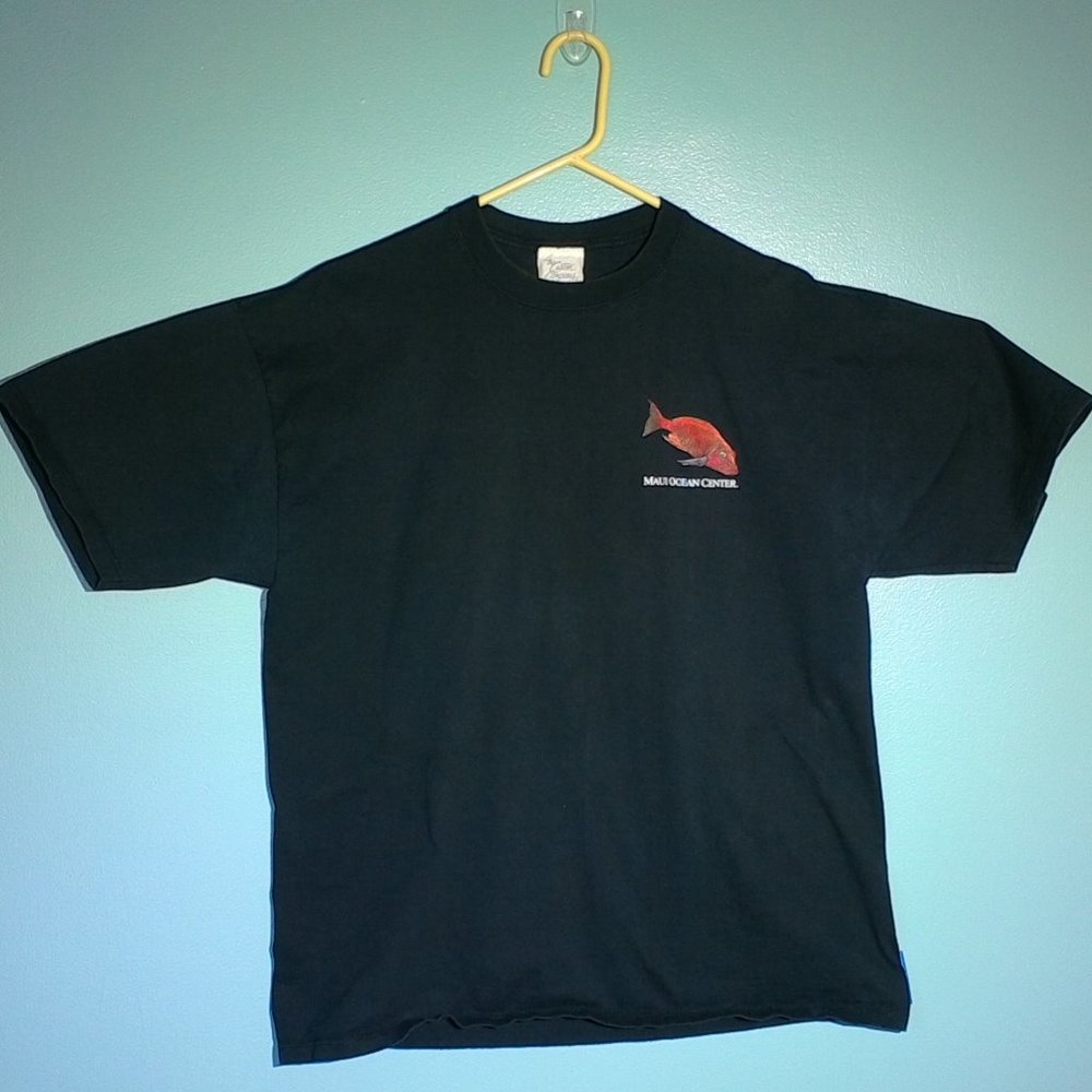 Maui Large Custom Company Hawaii t-shirt.